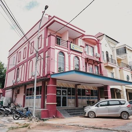 Reddoorz Near Nagoya Hill Batam 4 Hotel Jodoh  Kültér fotó