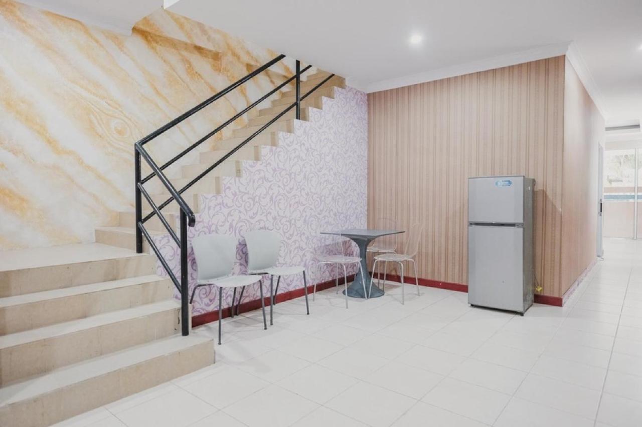 Reddoorz Near Nagoya Hill Batam 4 Hotel Jodoh  Kültér fotó