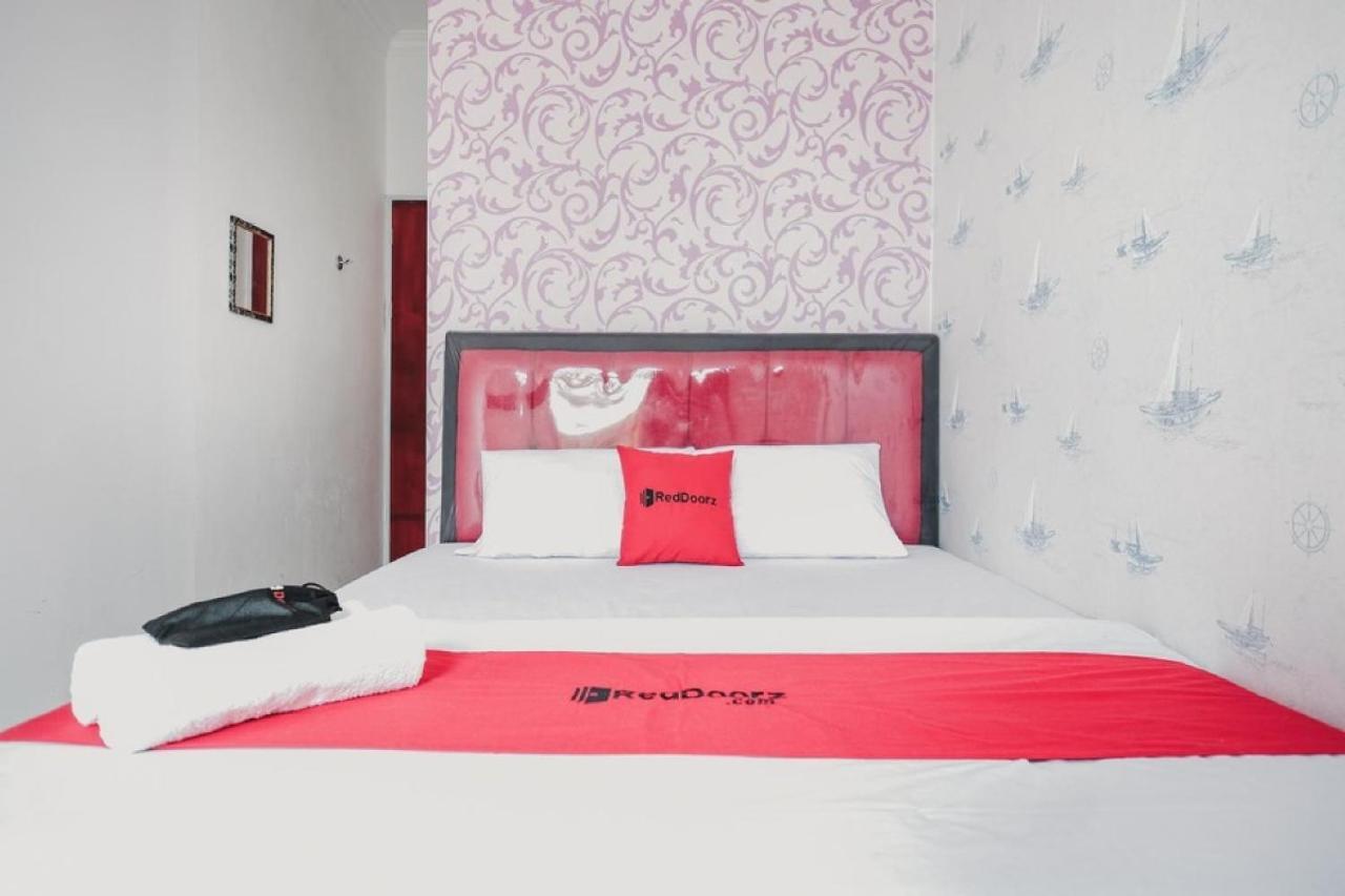 Reddoorz Near Nagoya Hill Batam 4 Hotel Jodoh  Kültér fotó