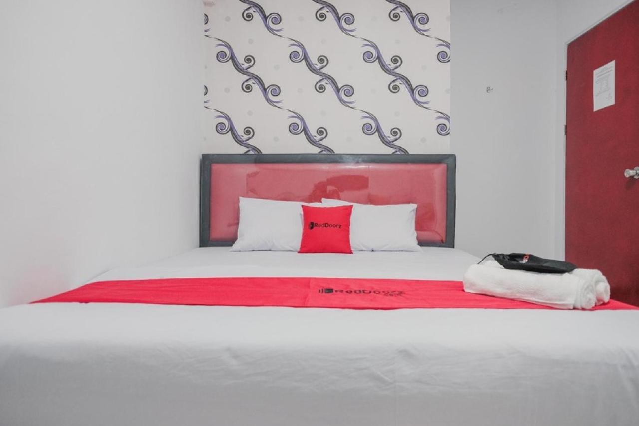 Reddoorz Near Nagoya Hill Batam 4 Hotel Jodoh  Kültér fotó