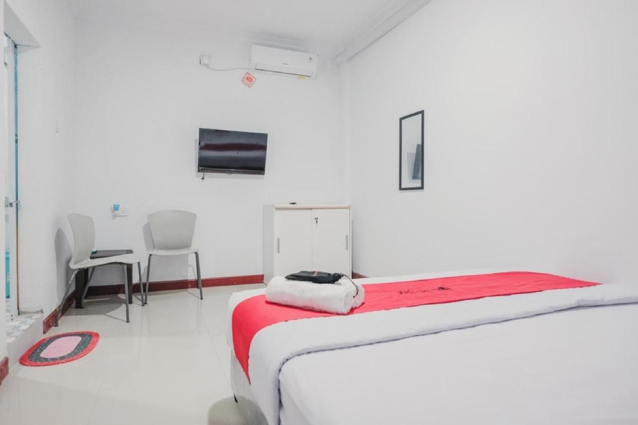 Reddoorz Near Nagoya Hill Batam 4 Hotel Jodoh  Kültér fotó