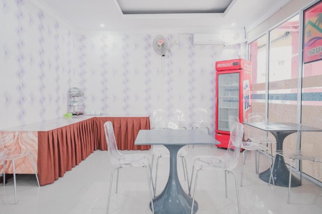 Reddoorz Near Nagoya Hill Batam 4 Hotel Jodoh  Kültér fotó