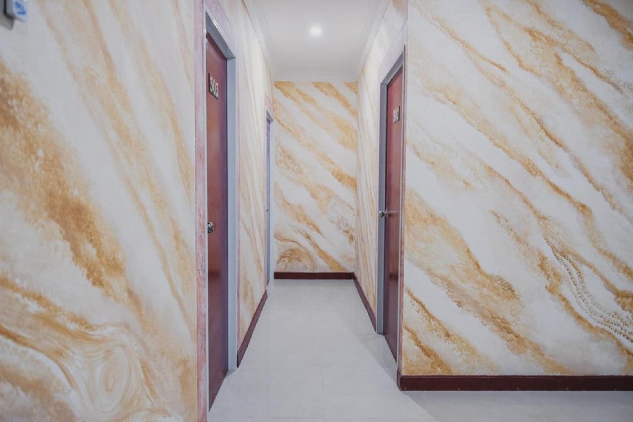 Reddoorz Near Nagoya Hill Batam 4 Hotel Jodoh  Kültér fotó