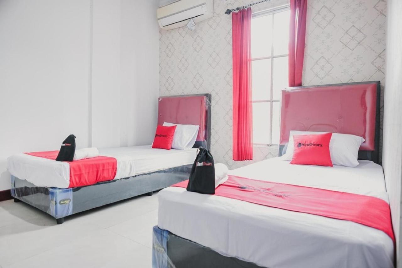 Reddoorz Near Nagoya Hill Batam 4 Hotel Jodoh  Kültér fotó