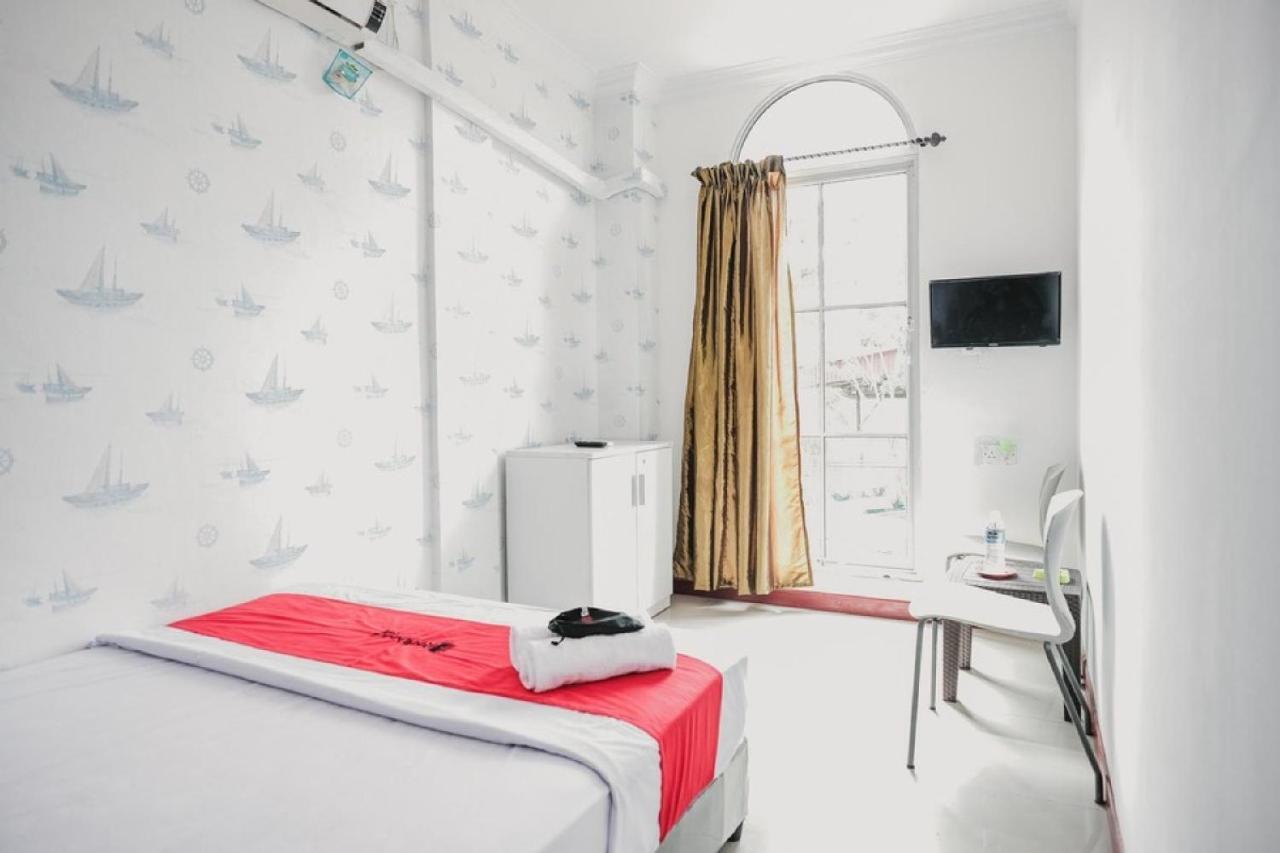 Reddoorz Near Nagoya Hill Batam 4 Hotel Jodoh  Kültér fotó